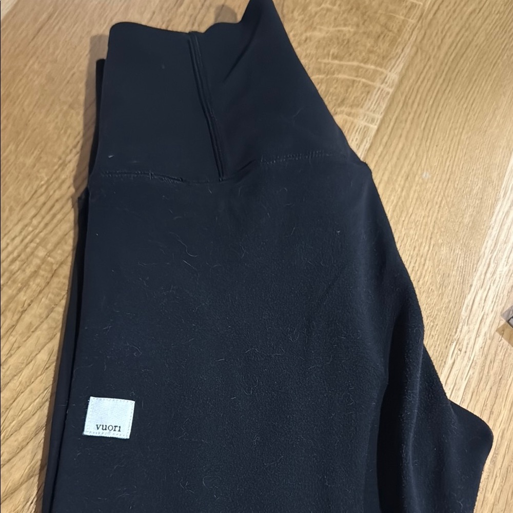 Vuori black “All the feels” Leggings NWOT XS